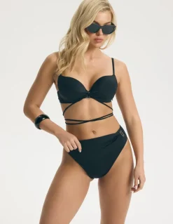 Góra od bikini push-up Cannes