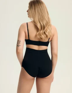 Majtki modelujące Smooth