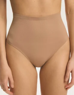 Stringi Seamless